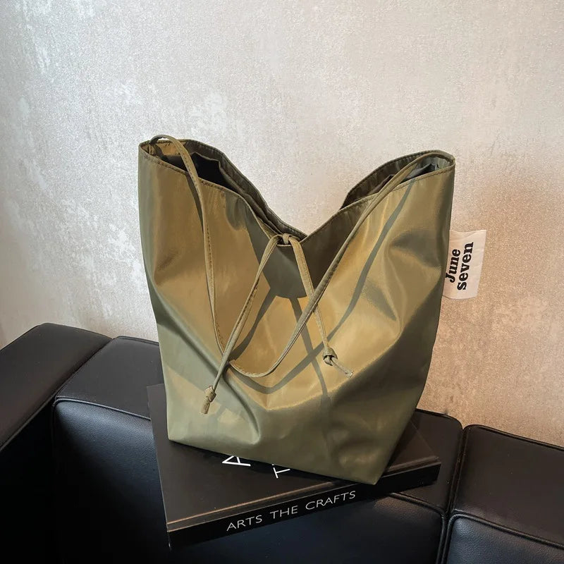 Soft Nylon Solid Color Product Designer Handbag Large Capacity Commuter Simple Tote Bag Hot Sale Versatile Fashion Shoulder Bag