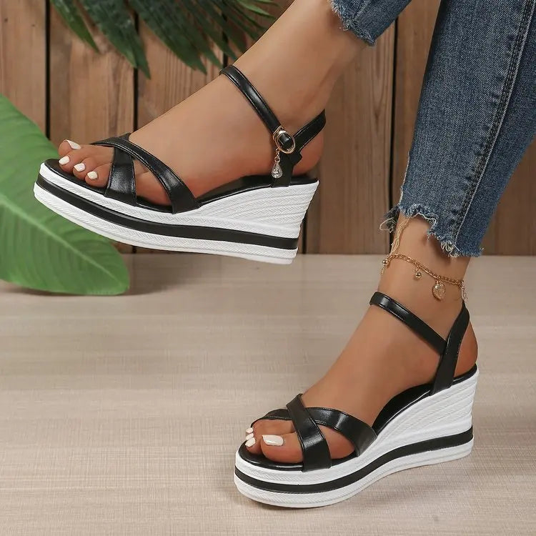 2026 Buckle Strap Women's Sandals Open Toe Wedge Heel Fashion Platform Summer Casual Sandals Comfortable Plus Size Shoes Ladies