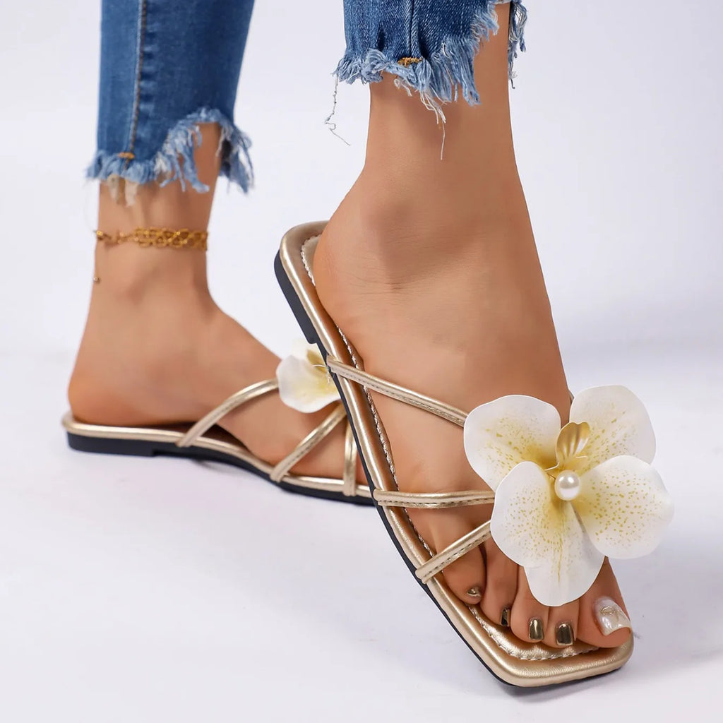 Square Open Toe Comfortable Lightweight Flower Embellishment Beach Style Fashionable Casual Slippers for Women New Summer 2026