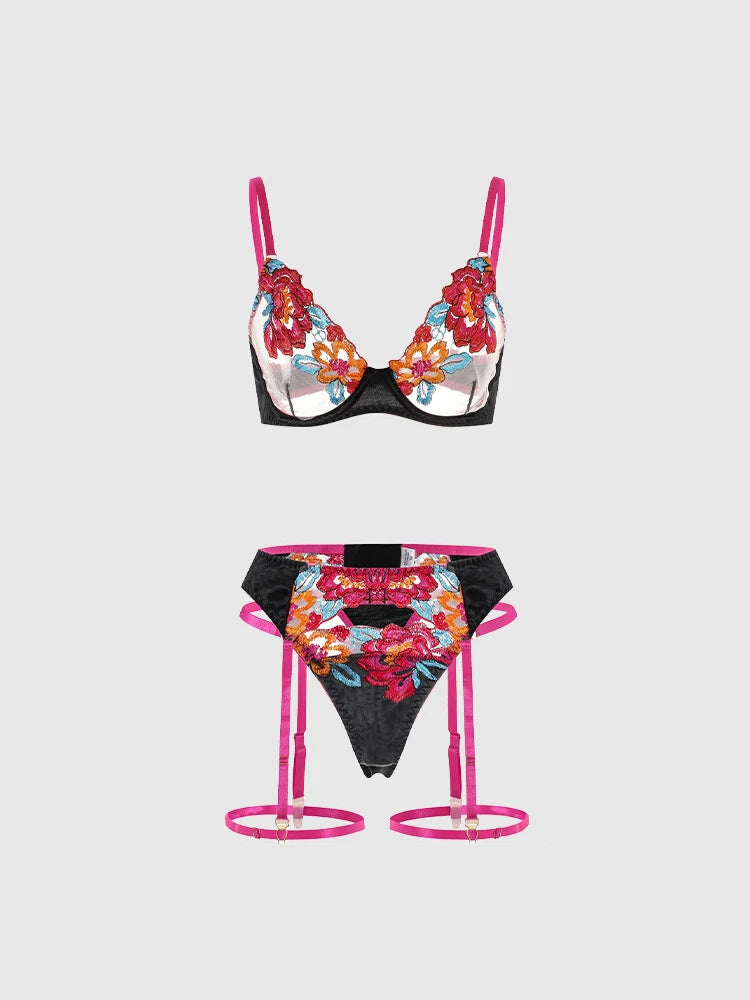 Women's embroidered bras come in underwire bra sets