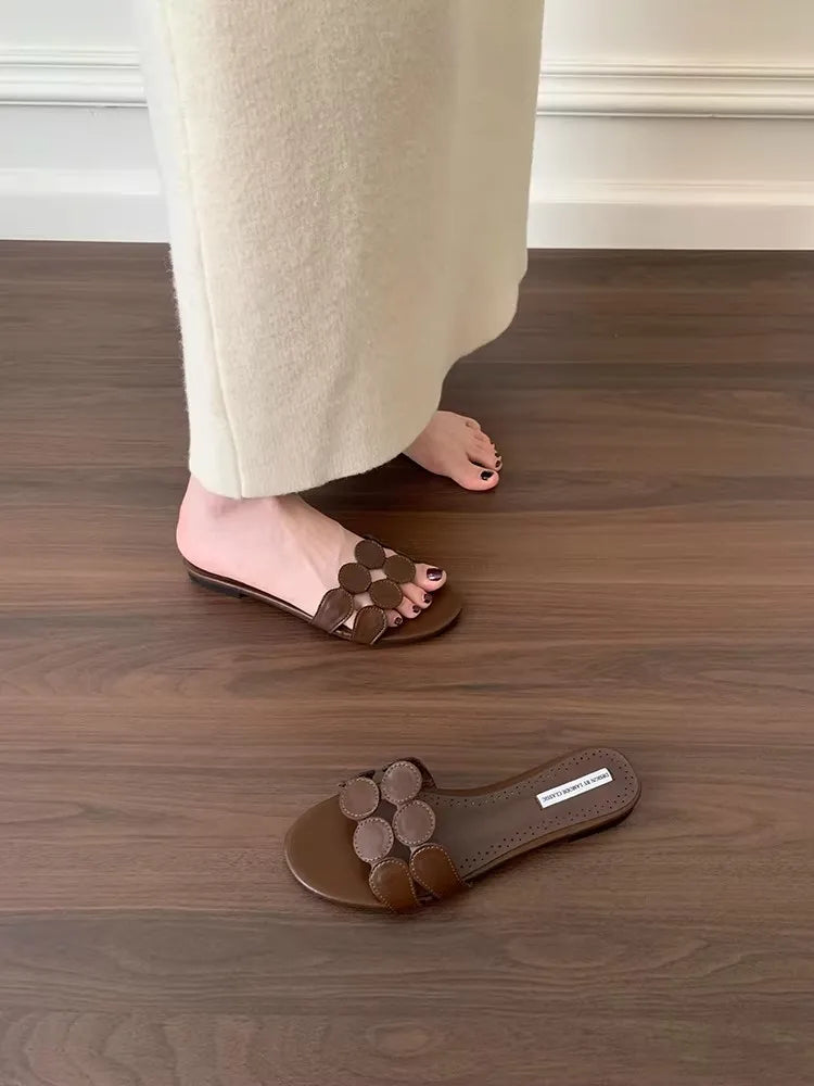 Niche Design Flat One-strap Flip-flops for Women, Outdoor Summer Vacation Style, Gold Sandals for Women