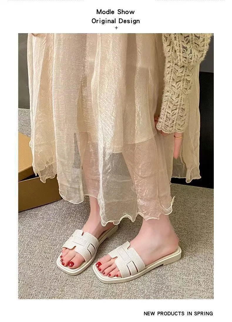 Fashion women's smooth slippers small Xinhong style French-style square toe high-end summer beach and outdoor slippers Advanced