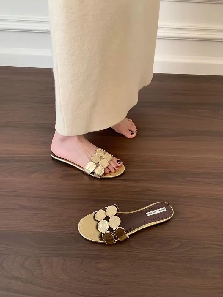 Niche Design Flat One-strap Flip-flops for Women, Outdoor Summer Vacation Style, Gold Sandals for Women