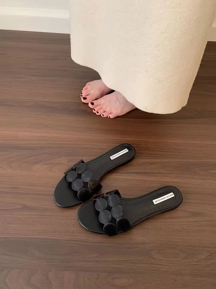 Niche Design Flat One-strap Flip-flops for Women, Outdoor Summer Vacation Style, Gold Sandals for Women