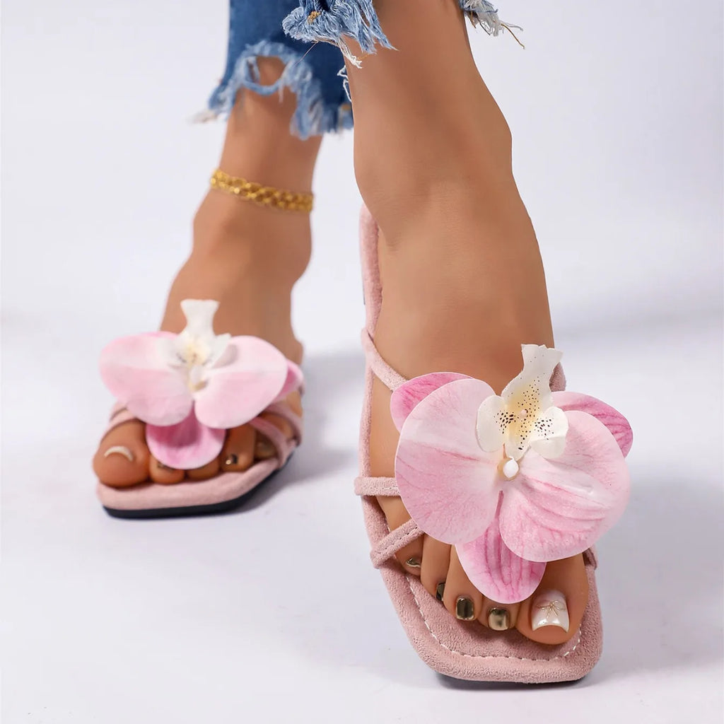 Square Open Toe Comfortable Lightweight Flower Embellishment Beach Style Fashionable Casual Slippers for Women New Summer 2026