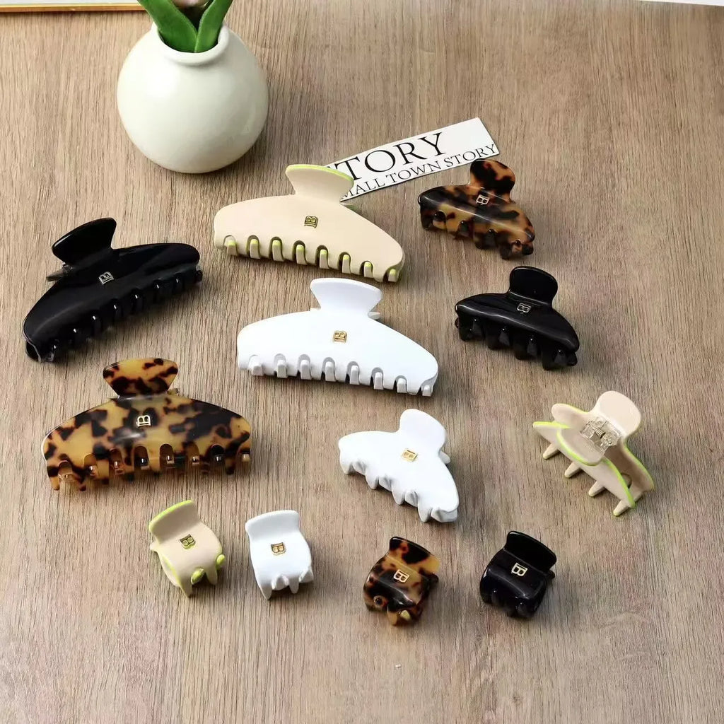 Solid-color Claw Hair Clips. Unique and casual summer family style. Acetate, handmade. High-quality. Fashion-trendy.