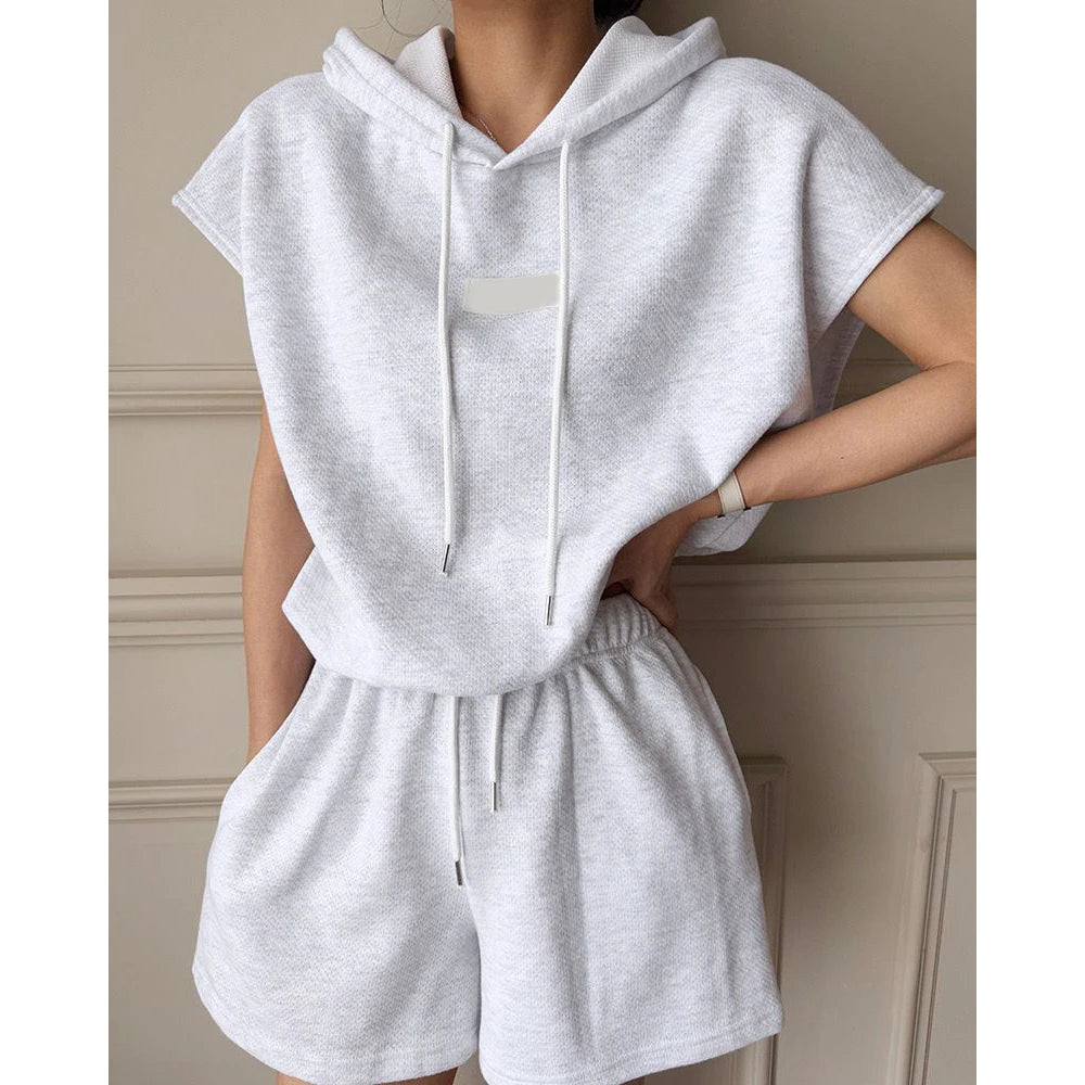 Women's Casual Sportswear Set with Hat Short Sleeve High Waist Wide Leg Shorts Fashionable Two-Piece Summer Outfit