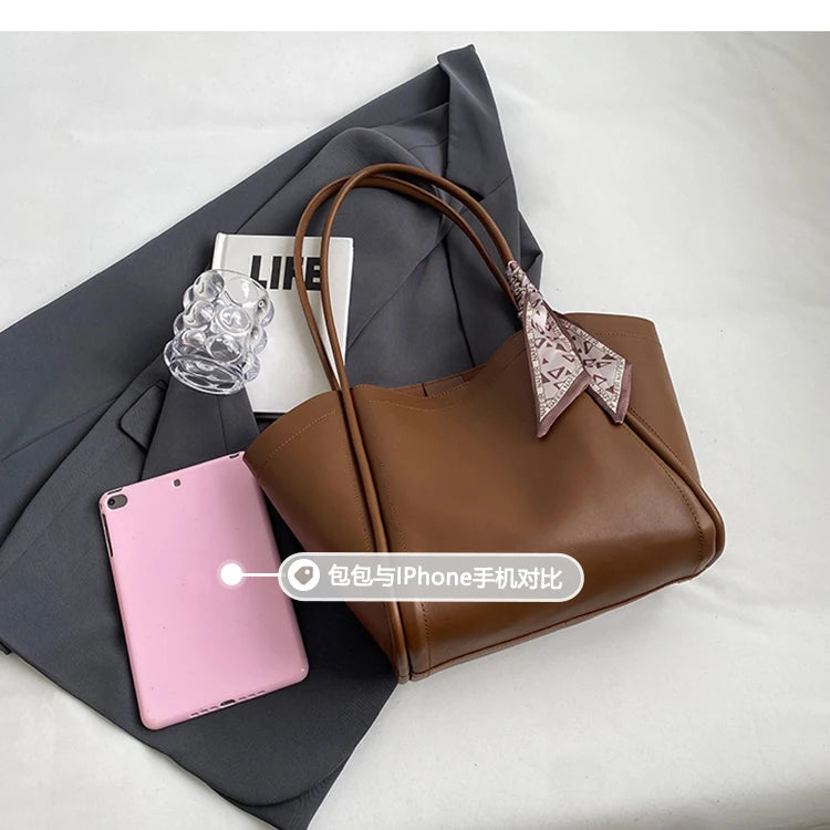 High-end Texture Retro Large-capacity Bag For Women 2023 New Autumn/winter Shoulder Bag Fashionable Tote Bag