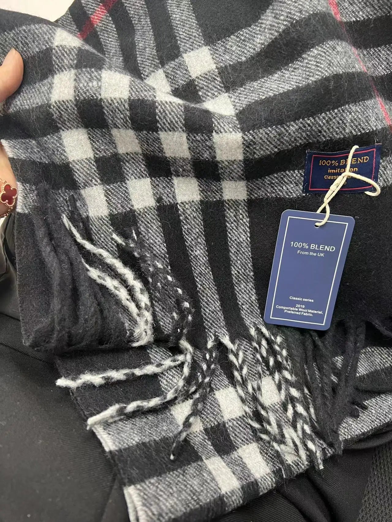 Faux Cashmere Plaid Scarf British Classic Style Light Luxury Unisex Warm Winter Autumn Neck Wrap for Couple