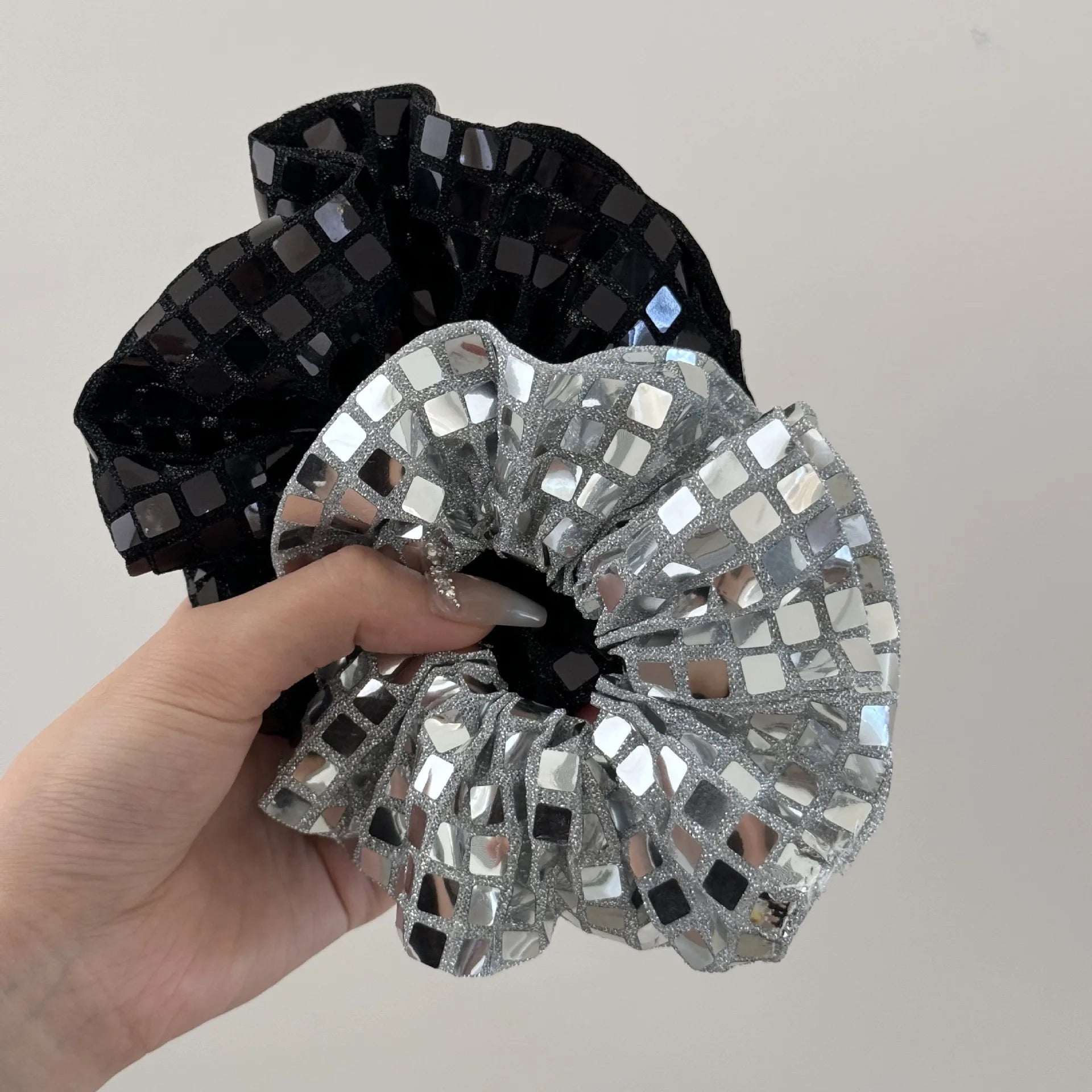 K-style Vintage Glitter Silver Scrunchies Sparkly Hair Ties for Women Chunky Sequin Ponytail Holder Party Elastic Hair Bands